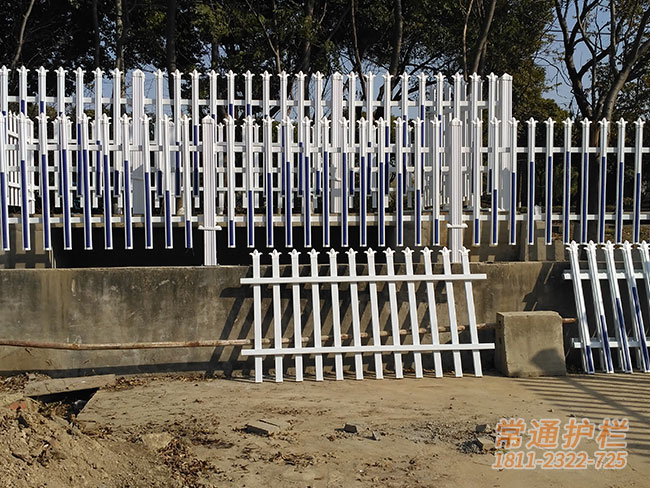 常州小區PVC塑鋼圍墻護欄安裝